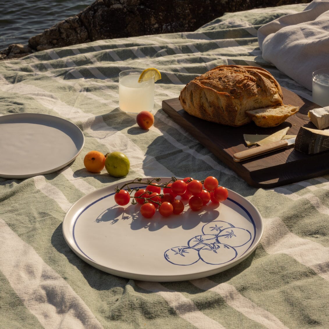 Dinner Plates - Image 38
